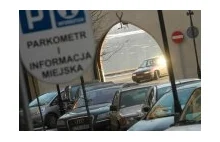 W Toruniu kara za parking tańsza niż bilet