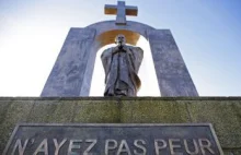 Pomnik Jana Pawła II chce ocalić olsztyński przedsiębiorca