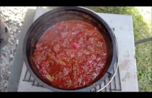 Gulasz z kociołka myśliwskiego / dutch oven goulash