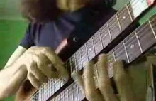 Kuc gra Bacha i całkieł ładnie mu to wychodzi