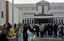 Bombowy początek sesji na UMK. Trwa ewakuacja 2 tys. osób z toruńskiej uczelni