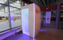 Na stacji Metro Młociny stanęła automatyczna mini przychodnia