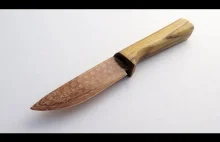 Drewniany nóż o fakturze stali damaskańskiej