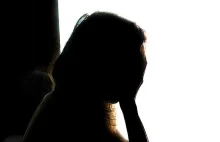 UK: Urzędnicy zmuszają ofiarę gwałtu do zezwolenia oprawcy na odwiedziny dziecka
