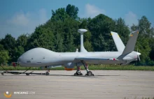 Izraelski dron wojskowy Hermes 900 nad Warszawą