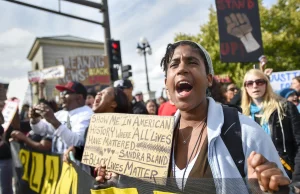 'Black Lives Matter' skarżą się, że paryskie zamachy odwracają od nich uwagę