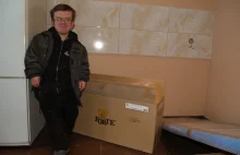 Wolontariusz Bartosz Markiewicz dostał prezent od FORTE