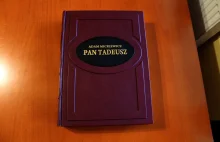 W rok stworzył rękopis Pana Tadeusza. Jego brat odręcznie wykonał ilustracje