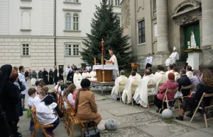Polscy katolicy ze Lwowa wciąż bez prawa do swojego kościoła. Modlą się...
