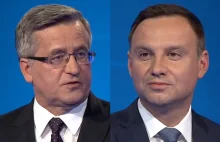 Duda przyciągnął młodych energią i prostotą, Komorowski niemrawy i butny