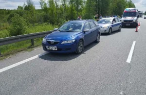 Sielpia. Z policjantem na masce przejechała kilka kilometrów