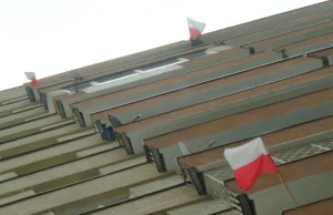 Niemcy zdjęli i zdeptali flagę Polski - Śródmieście