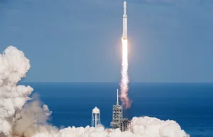 SpaceX zaoferował NASA bezpłatne wystrzelenie ładunku podczas lotu testowego...