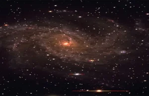 Nowa zależność w krzywych rotacji galaktyk nie potrzebuje ciemnej materii?