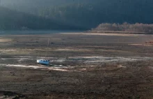 Solina pokazała dno. Śmieci, fetor i piękno