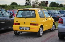 Żółtek wśród szarych aut - Fotoblog