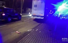 Wypadek na Poznańskiej. Pijany rowerzysta wjechał prosto pod TIR-a