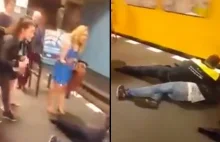 Policjanci łapią imigranta, który nie miał biletu w metrze. Młode Niemki...