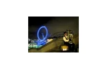 Polski Artysta z ogniem pod London Eye
