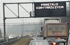 Karambol na S7 w Świętokrzyskiem. Wpadło na siebie 13 aut