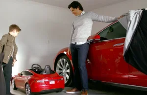 Oto elektryczna Tesla Model S dla dzieci - zabawka w cenie 500 dolarów