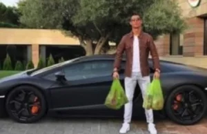 Chciał się pochwalić autem, został pośmiewiskiem internetu. Ronaldo...
