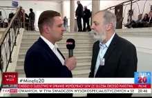 Poseł Platformy wyrywa mikrofon dziennikarzowi. Jest nagranie z Sejmu