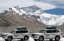 Toyotą Land Cruiser na Mount Everest - Zdjęcia i Film z wyprawy