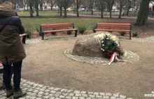 Pomnik poświęcony Ryszardowi Kuklińskiemu w Szczecinie regularnie dewastowany