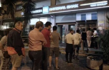 Grecy rzucili się na bankomaty. To co się tutaj dzieje jest przesadą.
