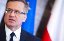 Komorowski odznaczył 40 dziennikarzy "Wyborczej"! Za "walkę o wolność"