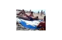 Nie ufaj nikomu - nawet na plaży [FUN]