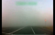Mgła że nic nie widać, ale ruscy nie zwalniają