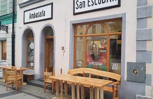 San Escobar - Ambasada znaleziona w Świdnickim rynku.