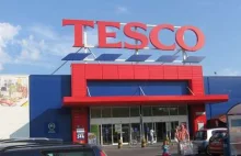 Tesco ogłasza sukces. Będą płacić kasjerom niecałe 1900 zł