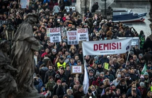 Czechy: Antyrządowy przemarsz kilkudziesięciu tysięcy osób.