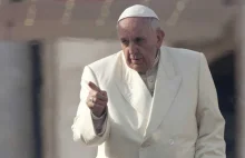 Papież Franciszek lepszy od poprzedników, dokonuje cudów za życia. W USA...