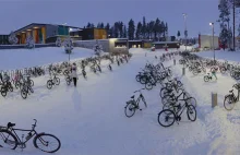 Do tej fińskiej szkoły 1000 na 1200 dzieci dojeżdża rowerem (nawet przy -17°C)