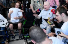 Lech Wałęsa odwiedza protestujących w Sejmie: Wezwaliście mnie, więc...