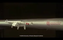 Jak niebezpieczne są drony dla lotnictwa ? Dron Phantom II vs skrzydło samolotu