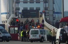 Szturm 150 nielegalnych imigrantów na prom z Calais do Dover