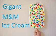 Gigant M&M ice cream!