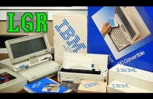 Rozpakowywanie fabrycznie nowego laptopa IBM z 1986 roku