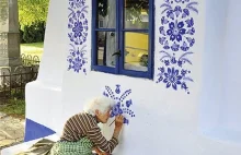 87- letnia staruszka z Czech maluje własnoręcznie swoją wieś