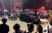 Samochód wjechał w tłum ludzi na plaży Copacabana zabijając 8-miesięczne dziecko