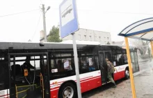 Wszy na siedzeniu i smród w autobusie. A kontrolerzy nie reagują