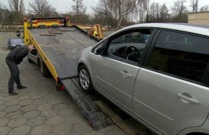 Nie był dłużnikiem, komornik zajął mu auto. Sprawa umorzona