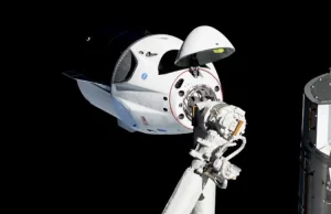 Załogowy Dragon zadokował pierwszy raz do ISS