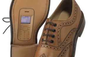 Telefon komórkowy w podeszwie buta?