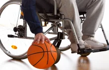 Koszykówka powoduje ból w kolanach?